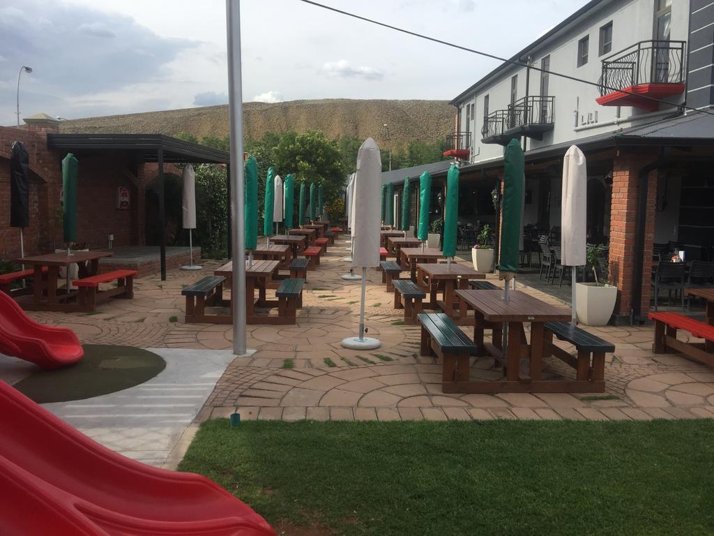 Picanha Grill Guest House & Events Venue Nigel Exteriör bild