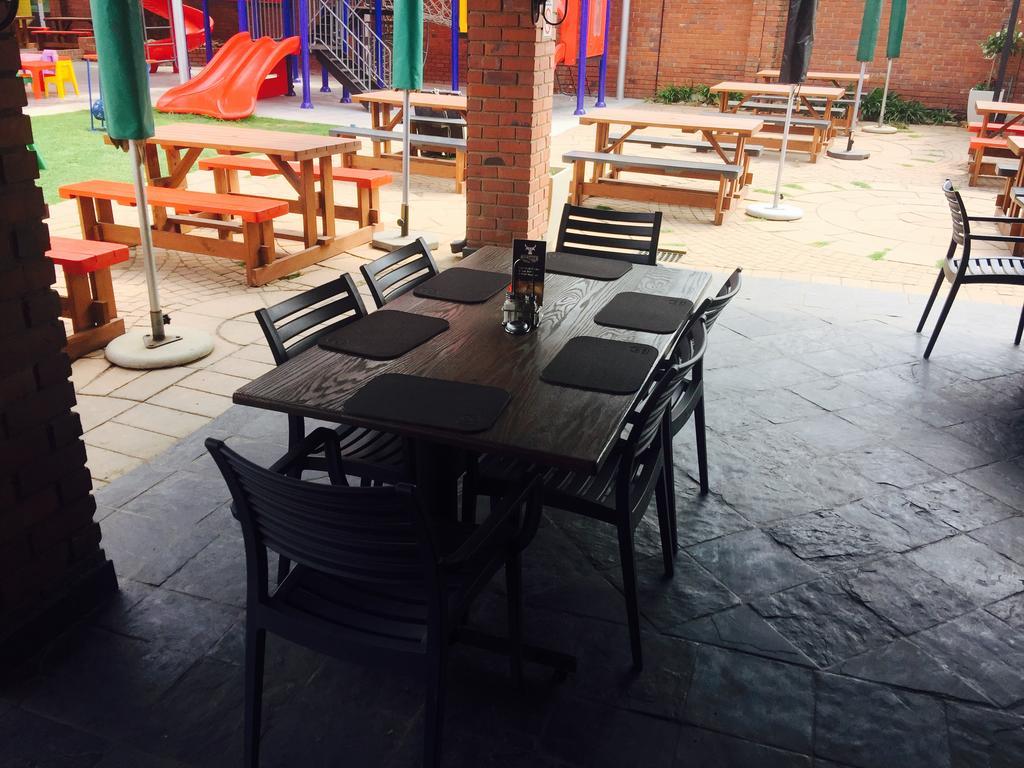 Picanha Grill Guest House & Events Venue Nigel Exteriör bild